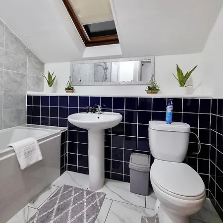 Appartement *f1*5gh* Setup For Your Relaxed & Amazing + Free Parking + Free Fast Wifi *